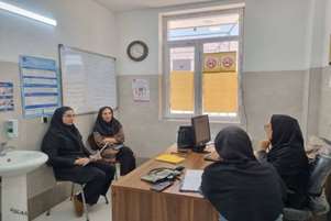 بازدید تیمی از خانه بهداشت نظرآباد توسط کارشناسان ستادی شبکه بهداشت و درمان سروستان