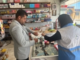 بازدید نوروزی تیم مدیریت و بهداشت محیط از مراکز حساس؛ سنجش کلر آب آشامیدنی و نظارت بر بهداشت مواد غذایی در سیزدهم فروردین